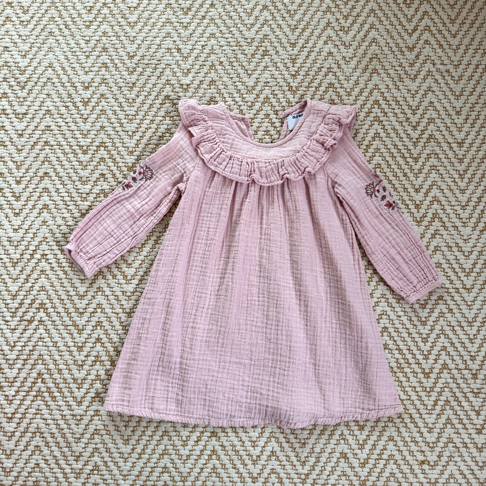 Old Navy pink dress in size 5T